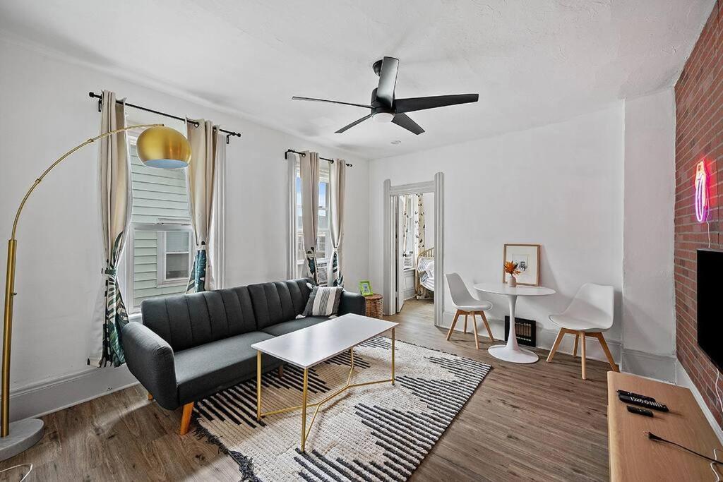 Center Of Little Italy #4 Apartamento Cleveland Exterior foto